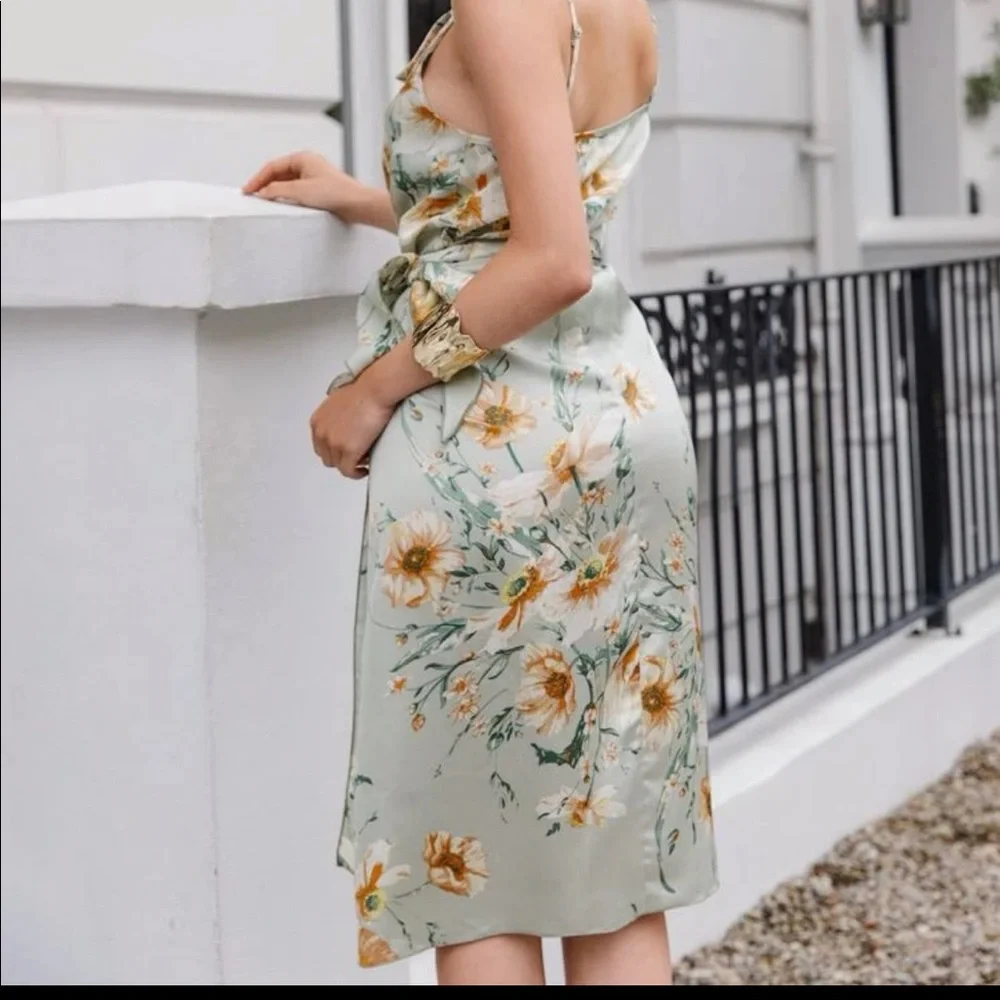 💐Draped Neck Floral Cami Top & Wrap Tie Side Skirt Set | Size: (S) | Brand New✨